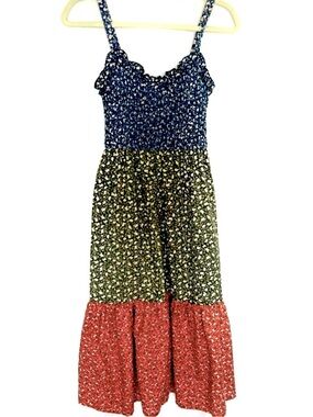 BOG Collective Boho Floral Cottagecore
Tiered Smocked Sun Dress Size
Small